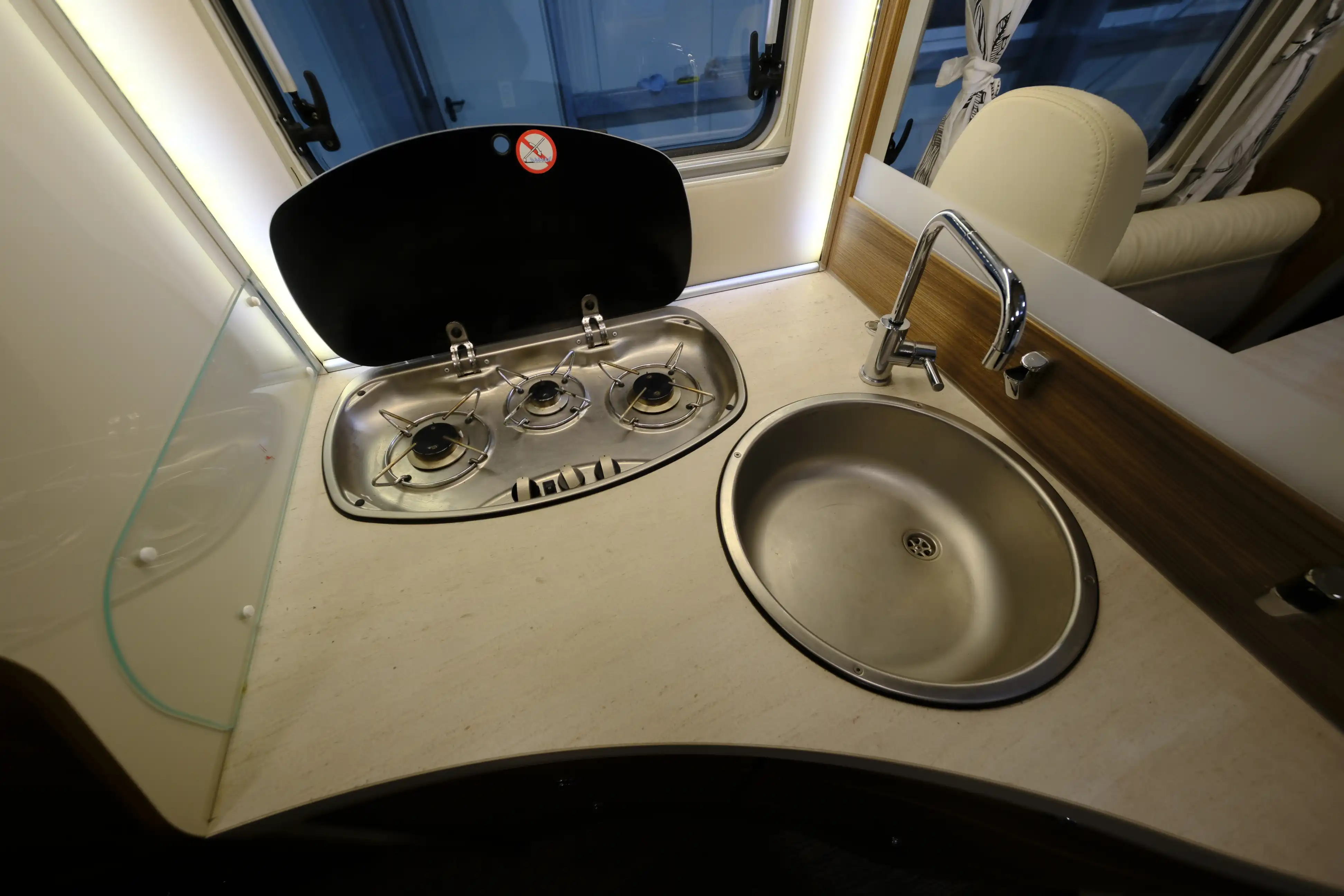 EURAMOBIL Profila T 675 SB
